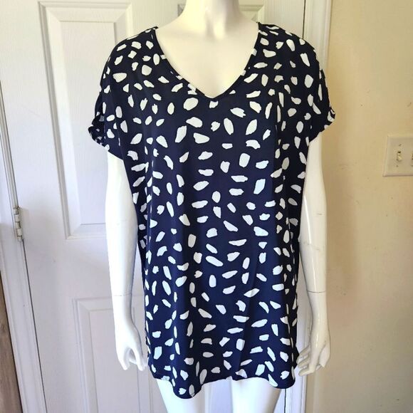 NWOT BETSEY'S BOUTIQUE SHOP NAVY BLUE AND WHITE V-NECK BLOUSE SZ SMALL - Picture 1 of 8
